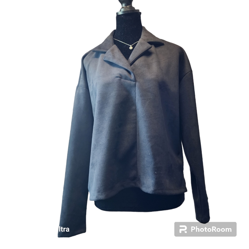 NWT Small Womans Tahari Black Suede Top